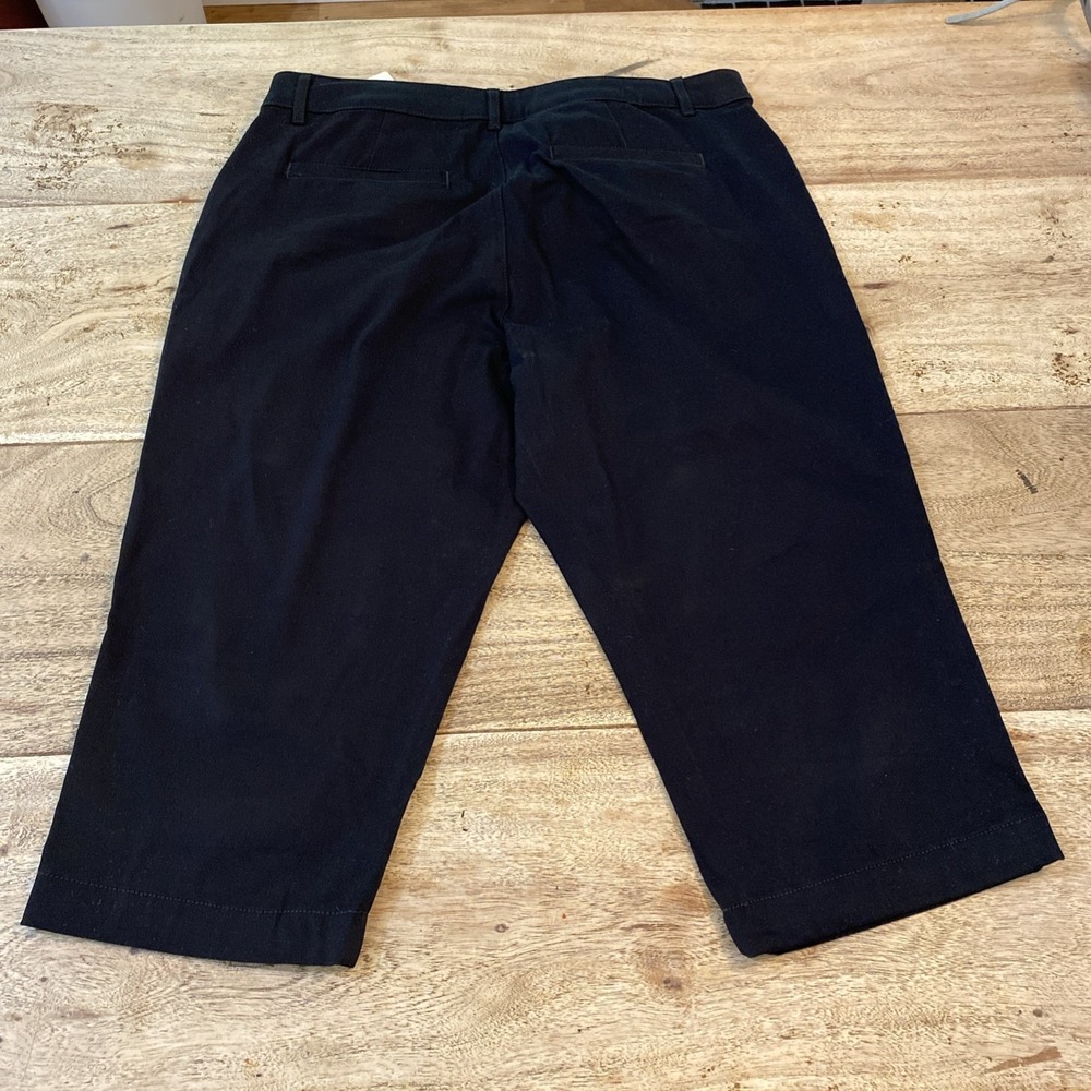 St John's Bay Women's Pants Size 14 Secretly Slender Capri Tan Khaki NEW - Picture 8 of 12
